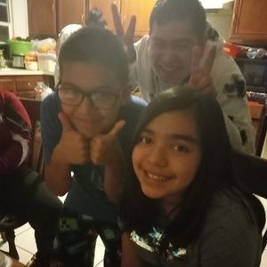 Meet your Posher, Ivon